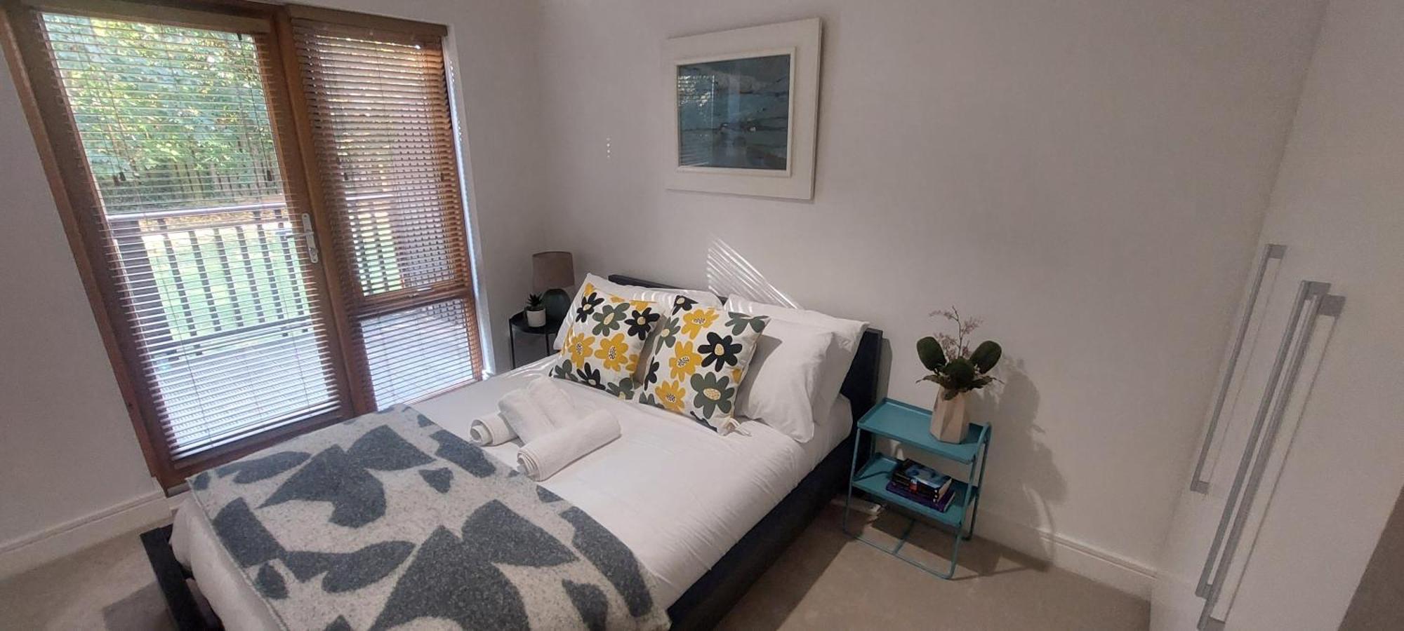Apartamento Elegantly Refurbed 2bd In Shankill - 3km From Bray *
